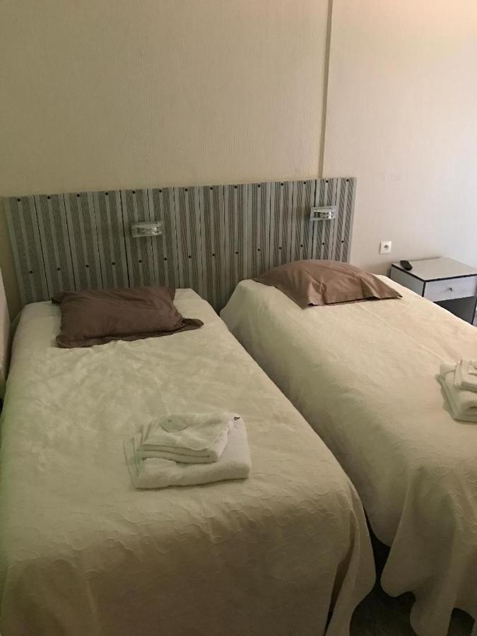 Le Vigeant Hotel Du Viaduc المظهر الخارجي الصورة